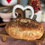 Pane con la zucca, uvetta e noci pecan